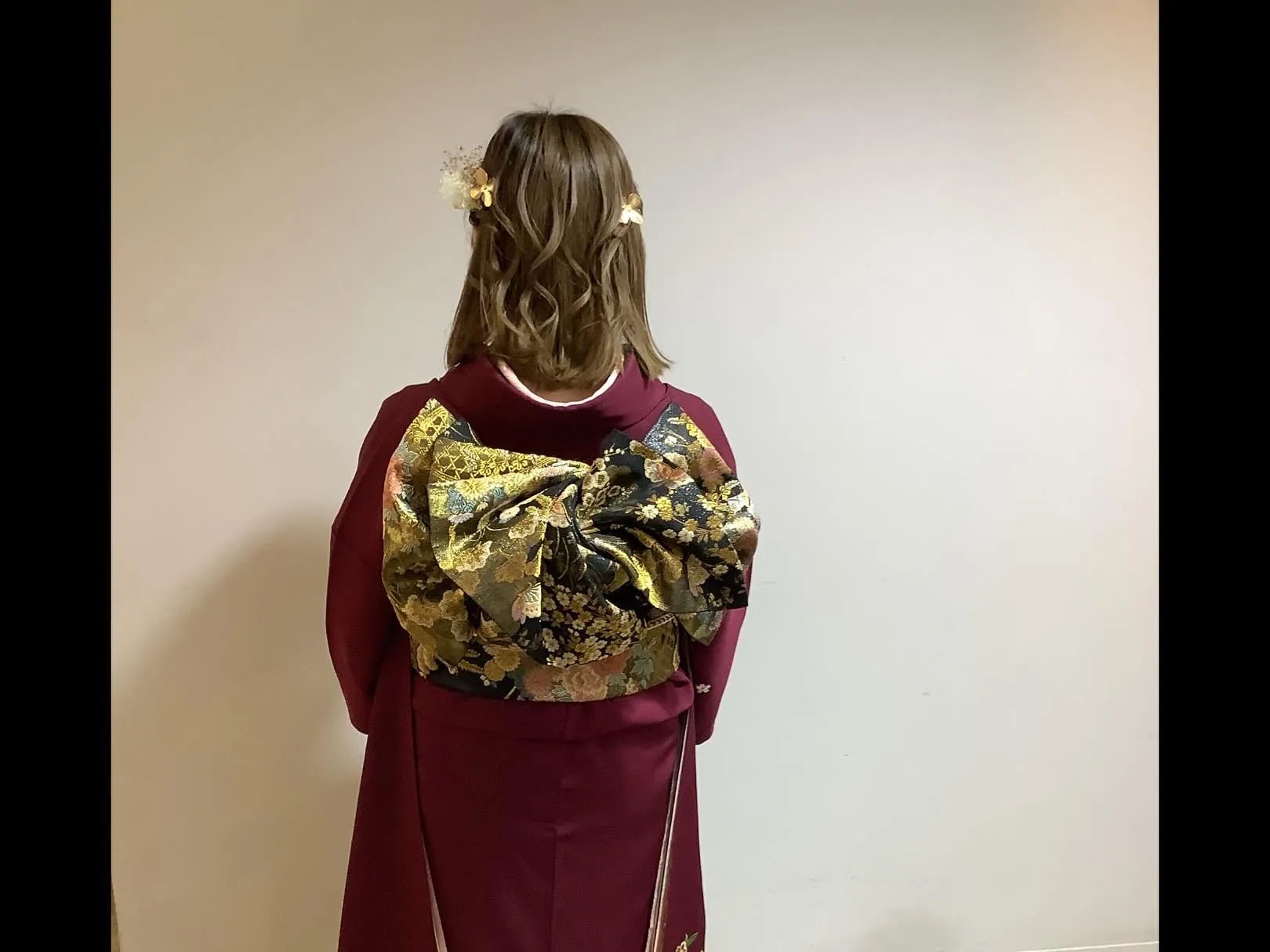 結婚式へご列席のお客様のヘアセットと着付けをさせていただきま...